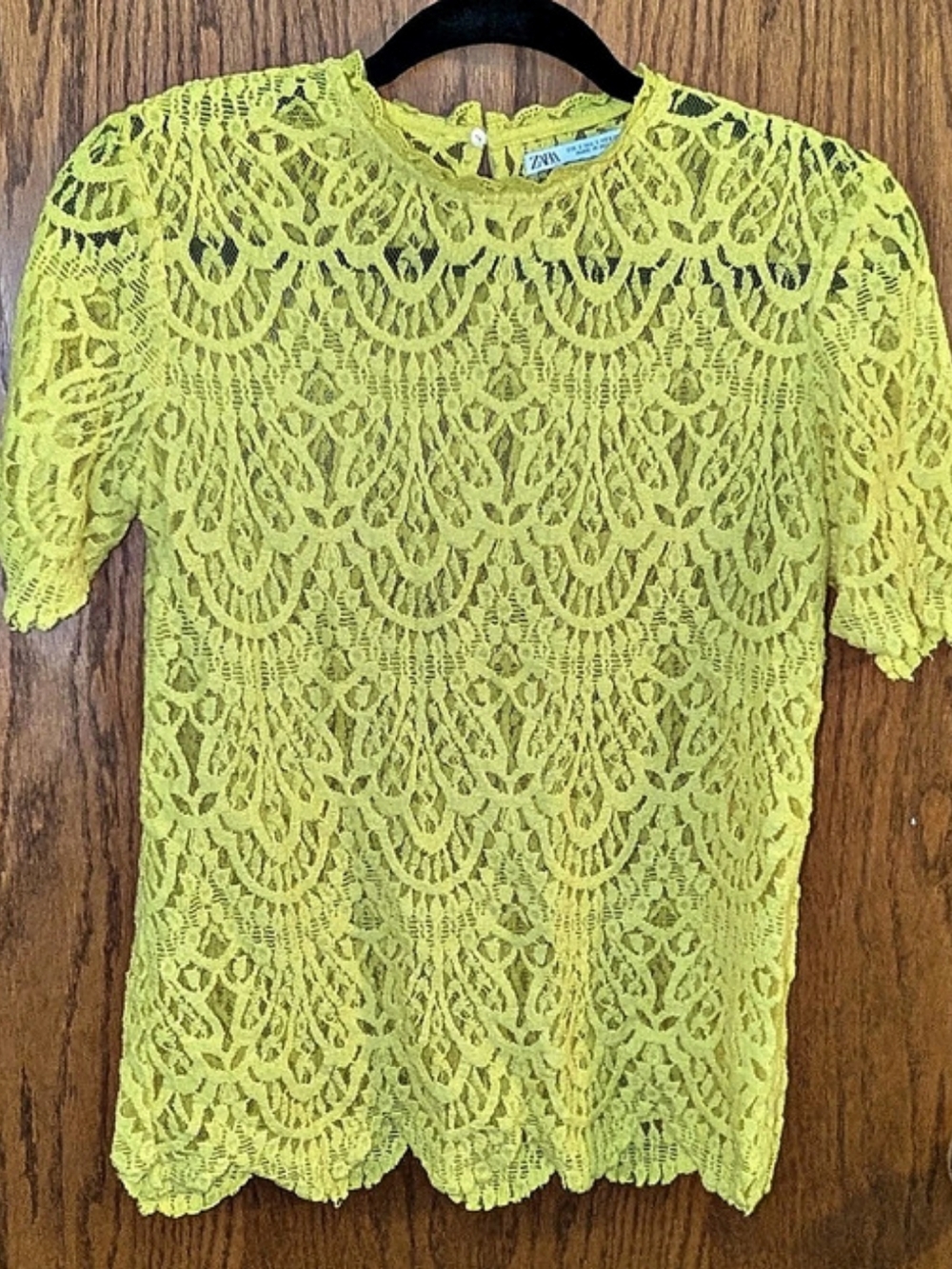 Zara Yellow Lace Short Sleeve Top Size Medium